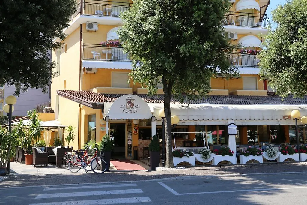 Hotel Berna Eraclea Mare 3*,